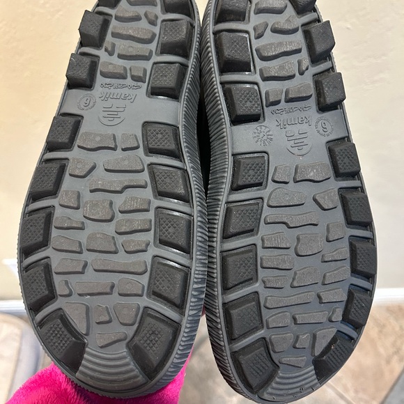 Like new Kamik rain boots - size 6 men / unisex - Picture 5 of 5